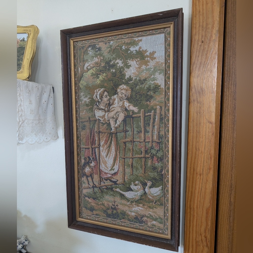 Beautifully Framed Tapestry French Or Victorian Style Antique Vintage Farmhouse - Picture 3 of 17